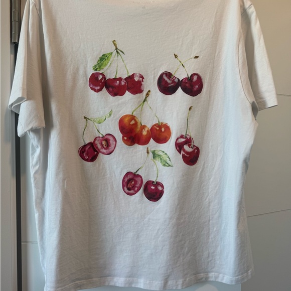 Abercrombie & Fitch Short-Sleeve Cherries Graphic Relaxed Tee - Picture 4 of 4
